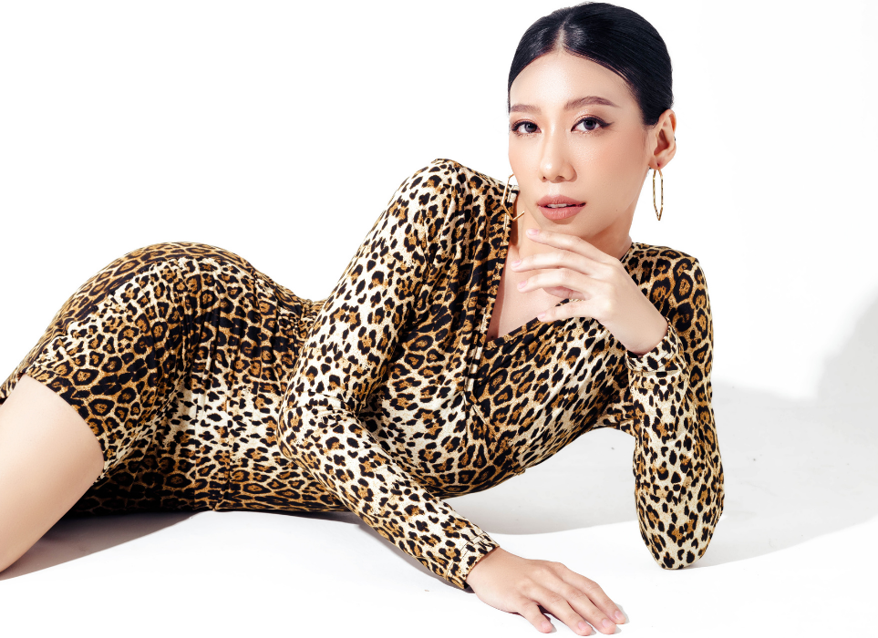 leopar desenli elbise